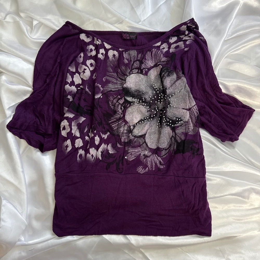 Agenda Womens Purple Floral Leopard Graphic Top Rhinestone Short Sleeve Blouse - Picture 3 of 3